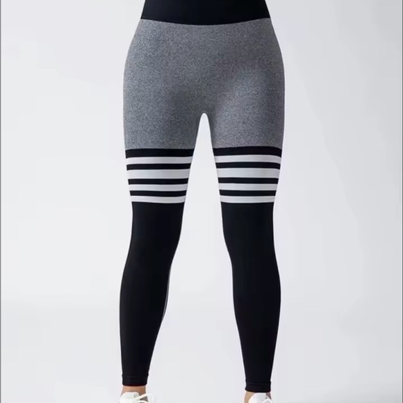 Scrunch butt/lifting leggings - Picture 3 of 6